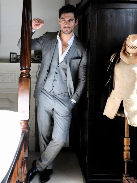 MALE MODELS IN SUITS: David Gandy